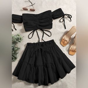 Black crop top/skirt set size medium